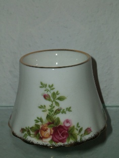 Royal Albert - "Old Country Roses",  (mark multicolour)