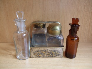 Kabaret metalowy z wk�adami szklanymi